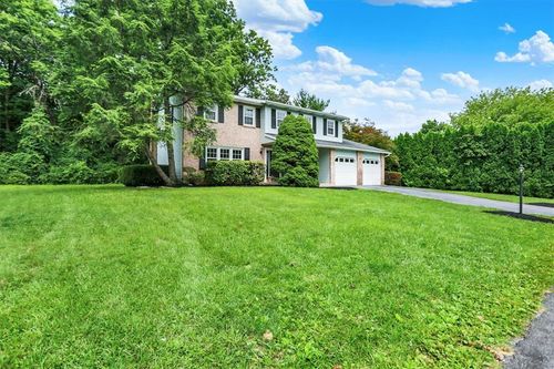 214 Burrell Blvd, Allentown, PA, 18104-9528 | Card Image