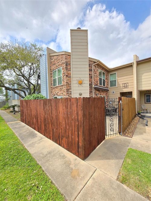 apt-f-1730 Avenue C, El Campo, TX, 77437-2601 | Card Image