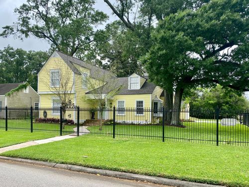 693 N 23rd St, Beaumont, TX, 77706-4941 | Card Image