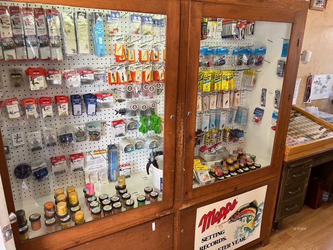 Fishing supplies | Image 30