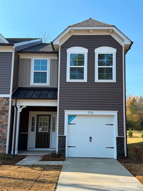 2230 Gladwyne Pl, Charlotte, NC, 28269-5250 | Card Image