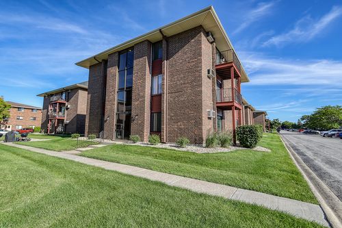 3w-15712 Terrace Dr, Oak Forest, IL, 60452-3035 | Card Image