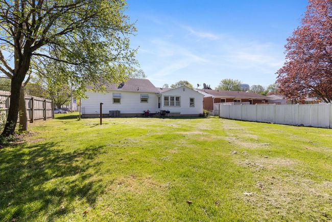 1456 S Carroll Ave, House other with 2 bedrooms, 2 bathrooms and 1 parking in FREEPORT IL | Image 15
