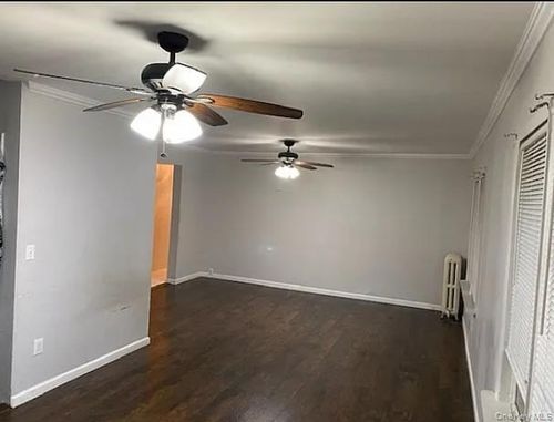 240 142nd Ave, Rosedale, NY, 11422-2006 | Card Image