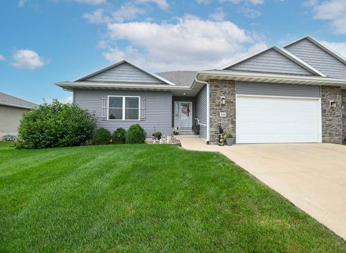 544 Meadow Oak Circle, Fairfax, IA, 52228 | Card Image