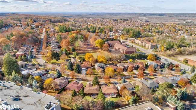 17 Mayfair Dr, House other with 5 bedrooms, 2 bathrooms and 4 parking in Barrie ON | Image 40
