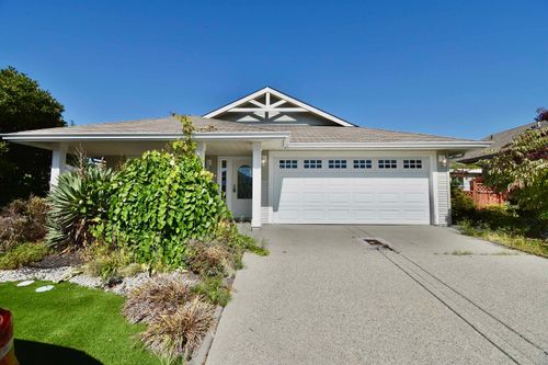 6346 Williams Pl, Sechelt, BC, V7Z0M6 | Card Image