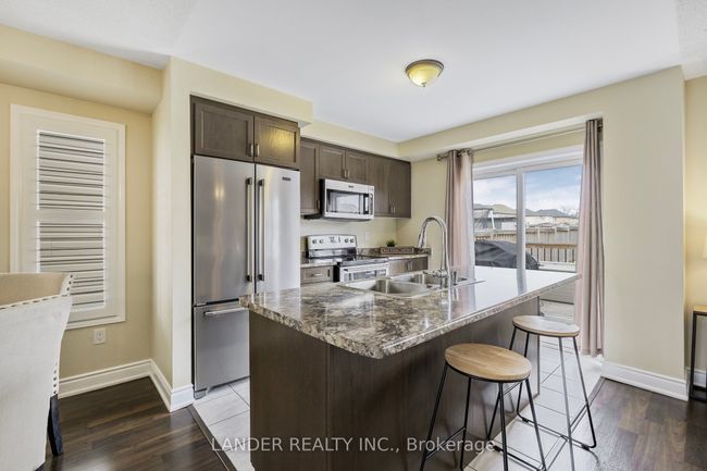5 Sunderland Meadows Dr, House other with 3 bedrooms, 3 bathrooms and 2 parking in Brock ON | Image 5