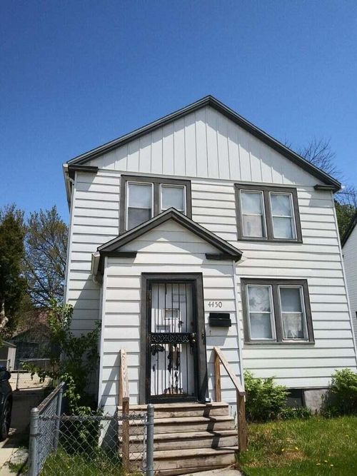 4450 N 25th St, Milwaukee, WI, 53209-6102 | Card Image