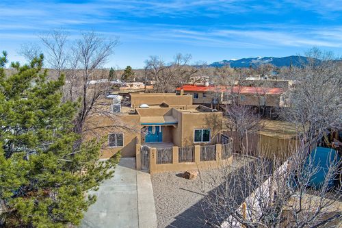 1647 Calle Sotero, Santa Fe, NM, 87507 | Card Image