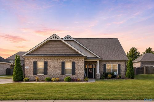 23429 Lionheart Dr, Athens, AL, 35613-7312 | Card Image
