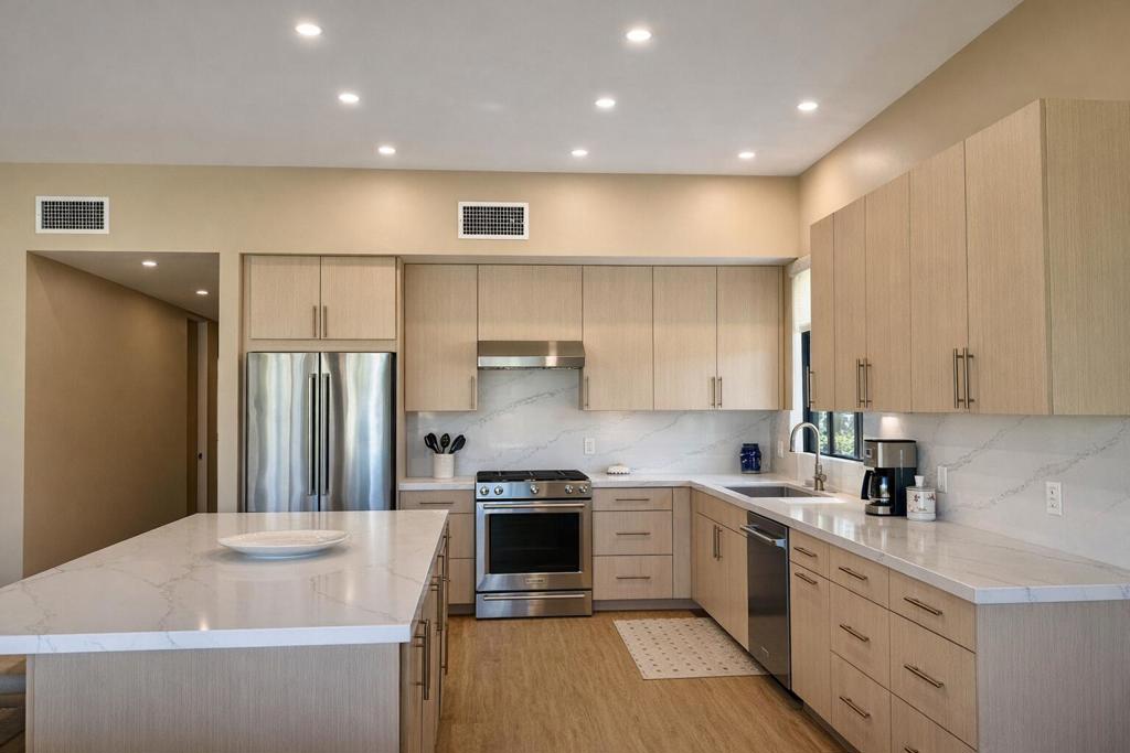 Residential Lease in Indian Wells 4