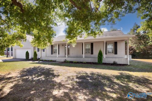 101 Jay Dr, Madison, AL, 35758-8389 | Card Image