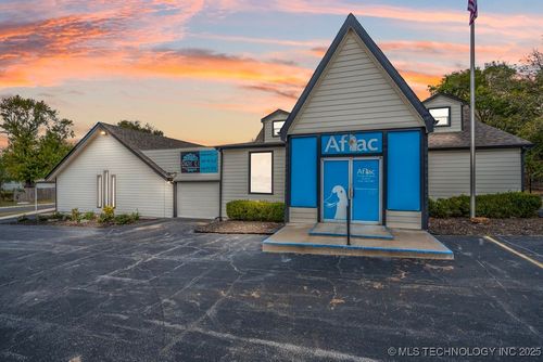 1823 W 51st St, Tulsa, OK, 74107-7821 | Card Image