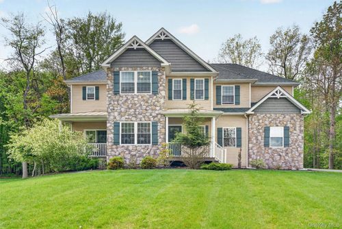 107 Debra Ln, New Windsor, NY, 12553-6843 | Card Image