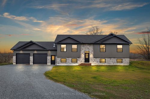 3893 W Round Lake Road N, Frontenac, ON, K0H1X0 | Card Image