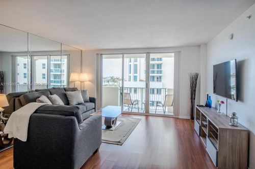 apt-611-9195 Collins Ave, Surfside, FL, 33154-3104 | Card Image
