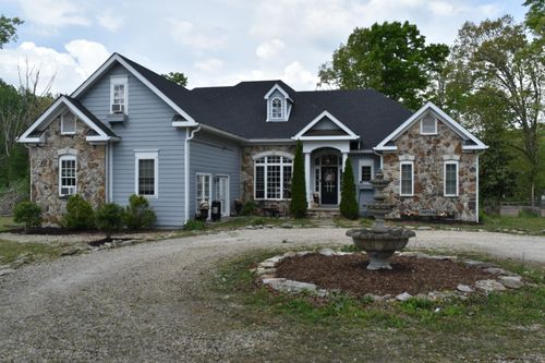 192 Morris Dr, Tracy City, TN, 37387-5218 | Card Image