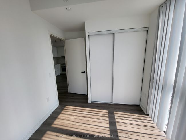 1603 - 28 Interchange Way, Condo with 2 bedrooms, 2 bathrooms and 1 parking in Concord ON | Image 12
