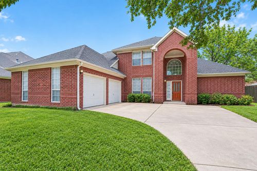 2411 Charter Oaks Ct, Pearland, TX, 77584-4843 | Card Image