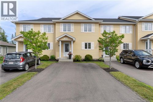 233 Damien St, Dieppe, NB, E1A5N9 | Card Image