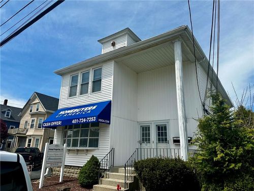 834 Central Avenue, Pawtucket, RI, 02861 | Card Image