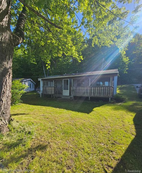 4448 Loon Lake Rd, Hale, MI, 48739-8915 | Card Image