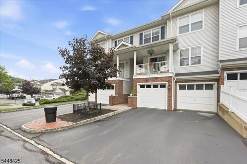 604 Knollwood Ct, Denville, NJ, 07834-3458 | Card Image