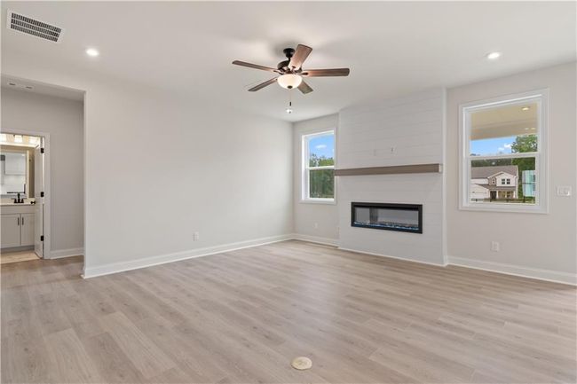 722 Crossroad Ct Sw, House other with 4 bedrooms, 3 bathrooms and null parking in Powder Springs GA | Image 6