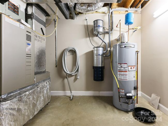 Mechanical room with central vacuum | Image 20