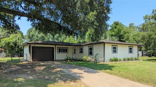 2535 Edgewood St, Liberty, TX, 77575-4301 | Card Image