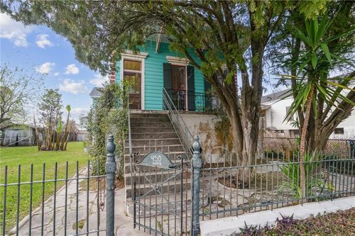 430 Tupelo St, New Orleans, LA, 70117-2128 | Card Image