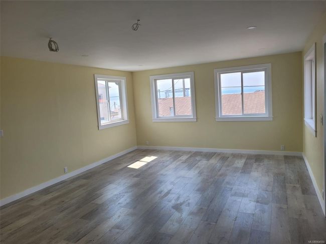 Upper level aux building | Image 30
