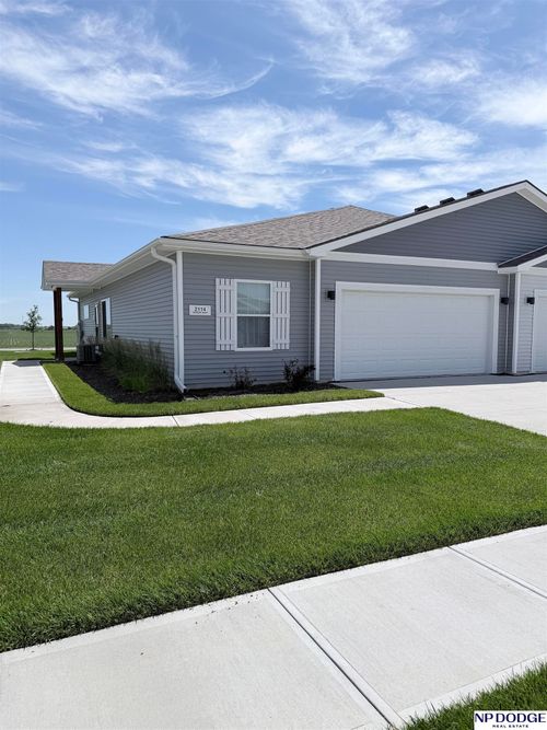 2114 Aaron Way, Fremont, NE, 68025 | Card Image