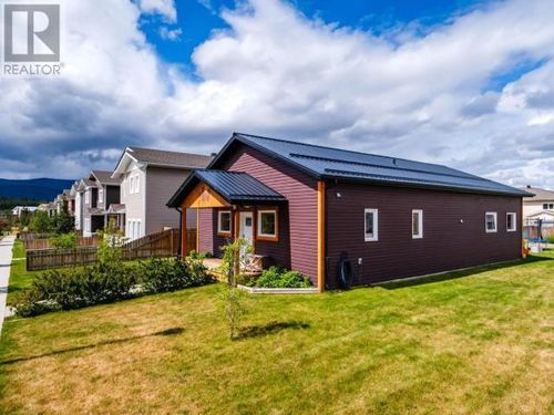 1 Bellingham Crt, Whitehorse, YT, Y1A0N2 | Card Image
