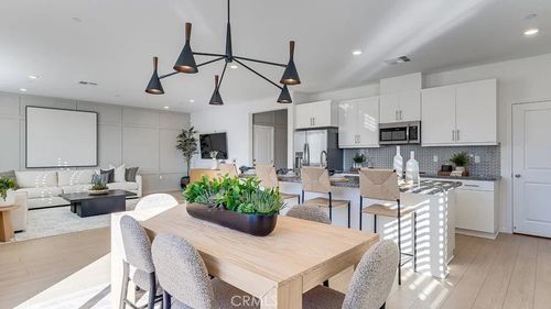 14168 Rollins St, Hesperia, CA, 92344-8321 | Card Image