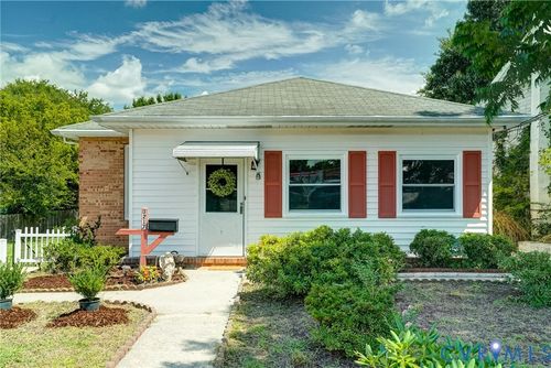 3217 Bermuda Ave, Colonial Heights, VA, 23834-1413 | Card Image