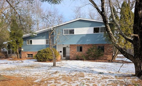 225 W Plain St, Wayland, MA, 01778-4323 | Card Image