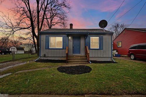 2068 E Boatfield Ave, Burton, MI, 48529-1712 | Card Image