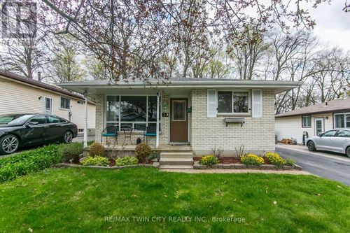 34 Blackhorne Cres, Kitchener, ON, N2E1T1 | Card Image