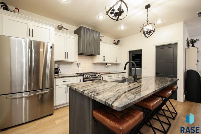 409 N Piper Dr, House other with 6 bedrooms, 3 bathrooms and null parking in Sioux Falls SD | Image 15