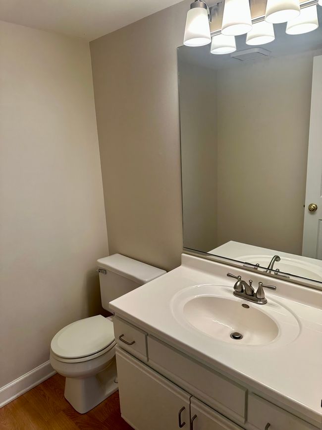 227 Wellington Cir, Townhouse with 2 bedrooms, 2 bathrooms and 1 parking in Gurnee IL | Image 17