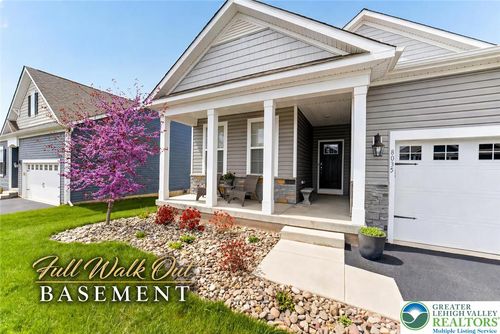 8035 Keystone Dr, Breinigsville, PA, 18031-8716 | Card Image