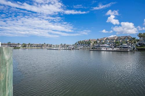 10-8719 Cove Court, TAMPA, FL, 33615 | Card Image