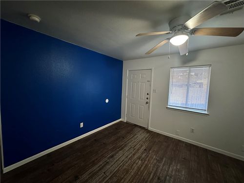 apt-d-4101 Milton St, Bryan, TX, 77803-0598 | Card Image