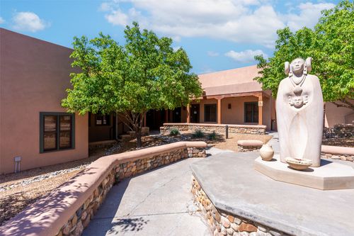 400-2009 Botulph Rd, Santa Fe, NM, 87505-1109 | Card Image
