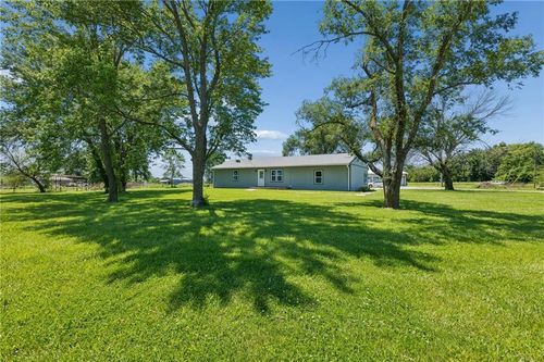 29604 Old Highway 7, Garden City, MO, 64747-8373 | Card Image