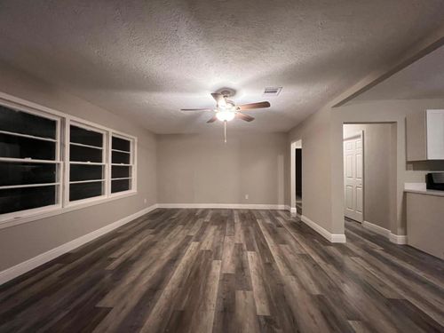 431 Grafton St, La Marque, TX, 77568-4427 | Card Image