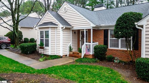 40 Wood Pointe Dr, Greenville, SC, 29615-2284 | Card Image
