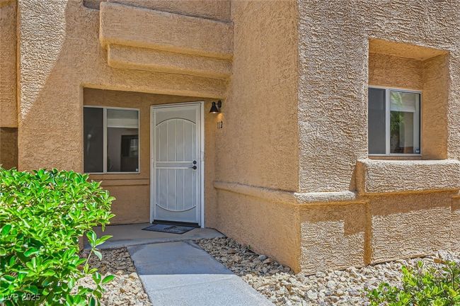 UNIT-112 - 900 Heavenly Hills Ct, Condo with 2 bedrooms, 2 bathrooms and null parking in Las Vegas NV | Image 4